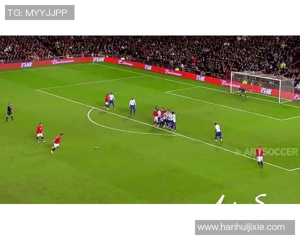 足球明星的独特魅力与职业素养全面剖析与探讨 足球明星的独特魅力与职业素养全面剖析与探讨