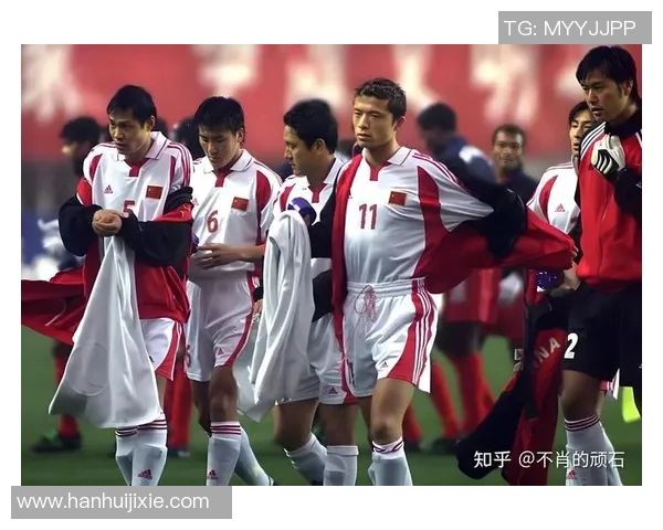 中国足球现役明星球员盘点及其在国内外赛场的表现分析