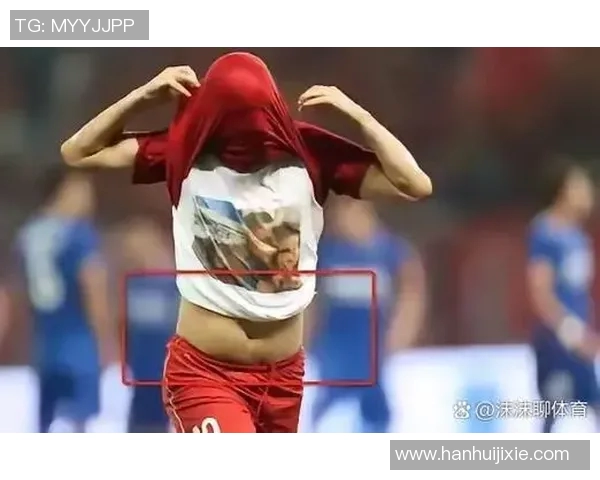 足球明星展现肌肉魅力的精彩模型视频引发热议与关注 足球明星展现肌肉魅力的精彩模型视频引发热议与关注